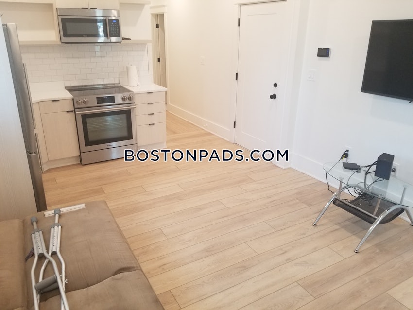 REVERE - 1 Bed, 1 Bath - Image 41