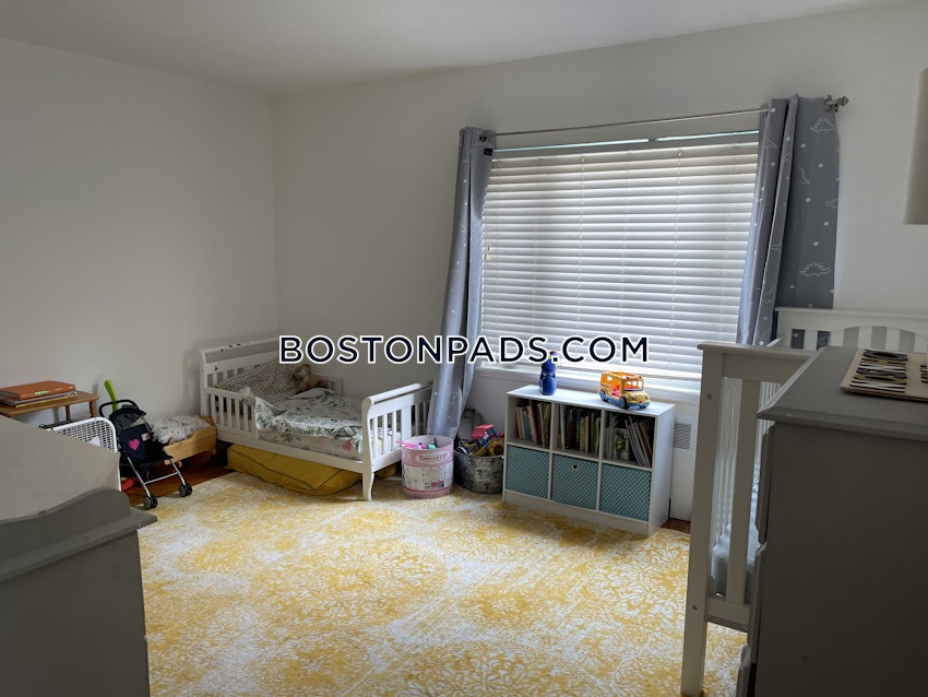 BROOKLINE - CHESTNUT HILL - 3 Beds, 2 Baths - Image 12