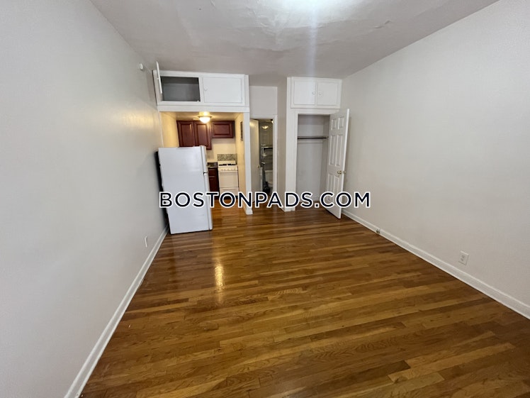 Brighton Ave., Boston