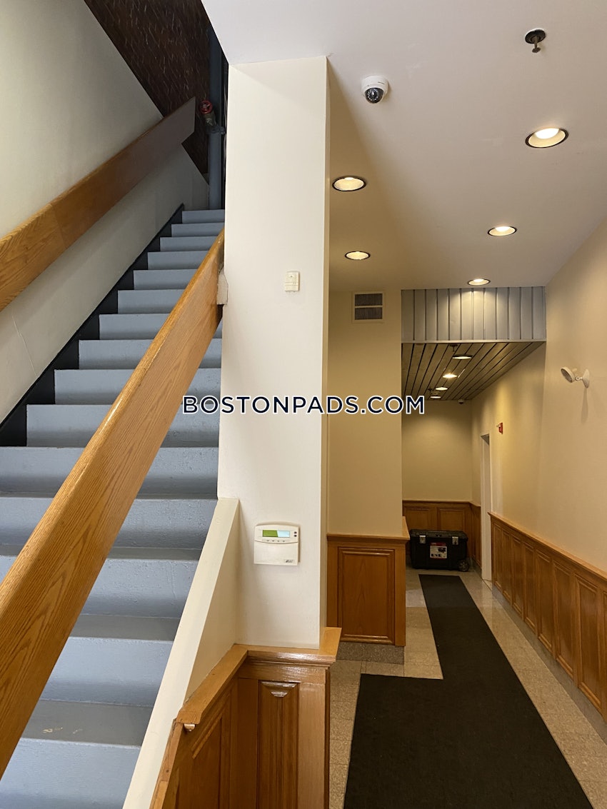 BOSTON - NORTH END - 4 Beds, 2 Baths - Image 1