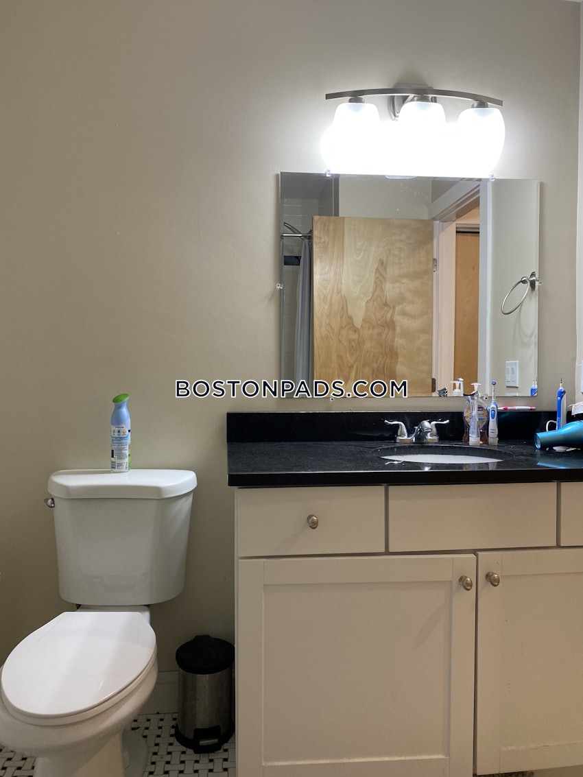 BOSTON - NORTH END - 4 Beds, 2 Baths - Image 7