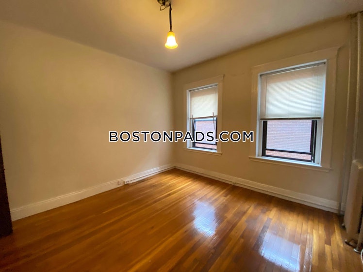 Washington St., Malden