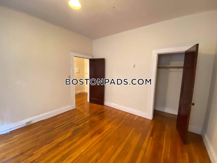 Washington St., Malden