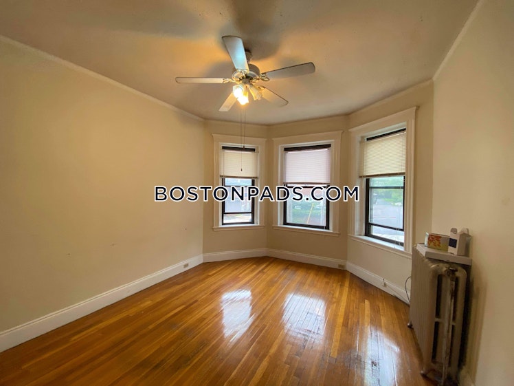 Washington St., Malden