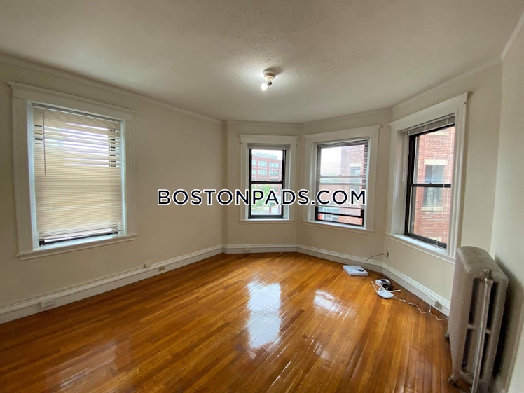 Washington St., Malden