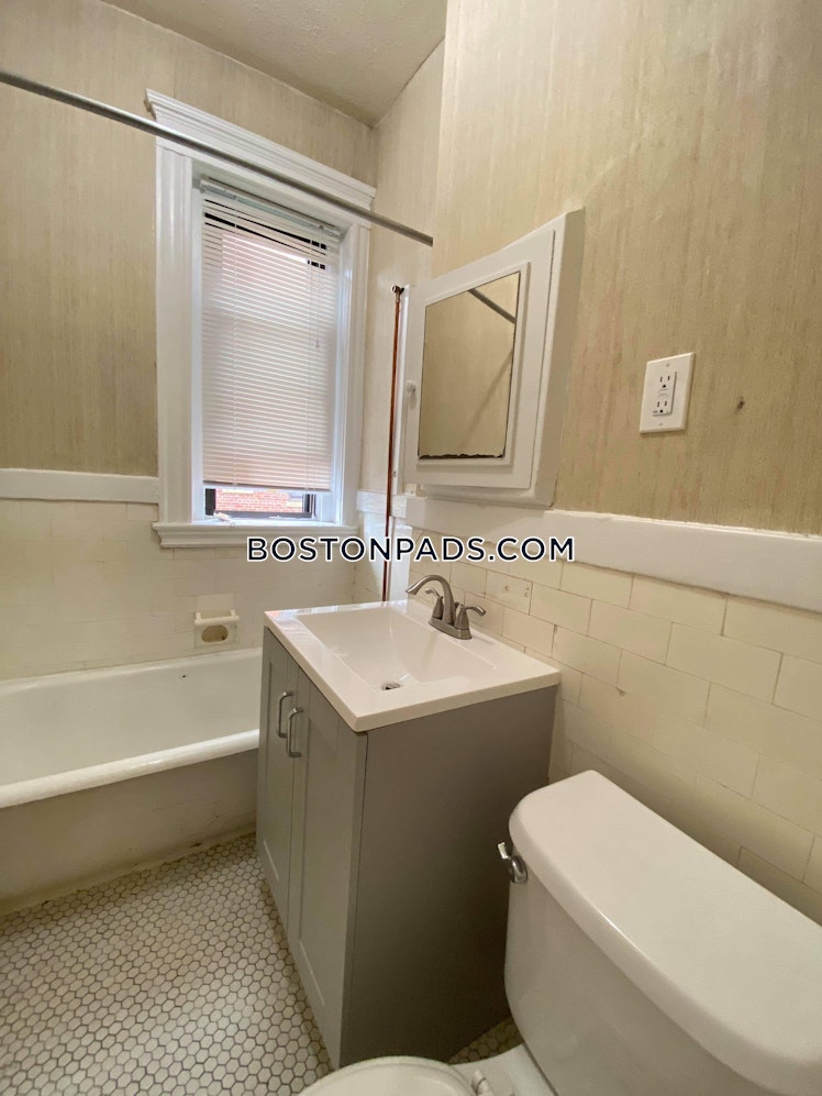 Washington St., Malden