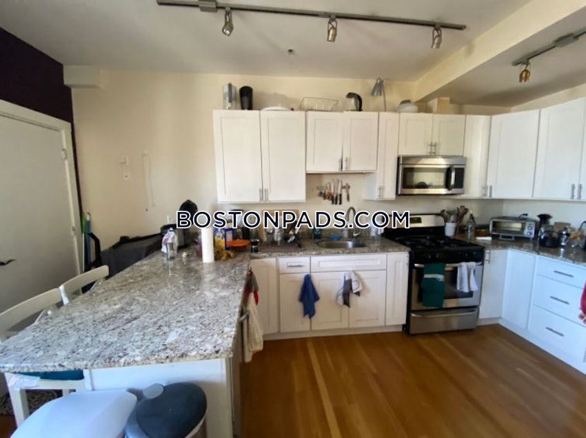 CAMBRIDGE - CENTRAL SQUARE/CAMBRIDGEPORT - 5 Beds, 2 Baths - Image 2