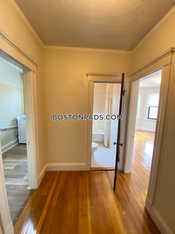 Washington St., Malden