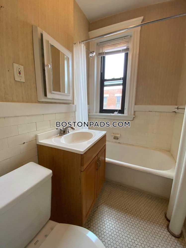 Washington St., Malden