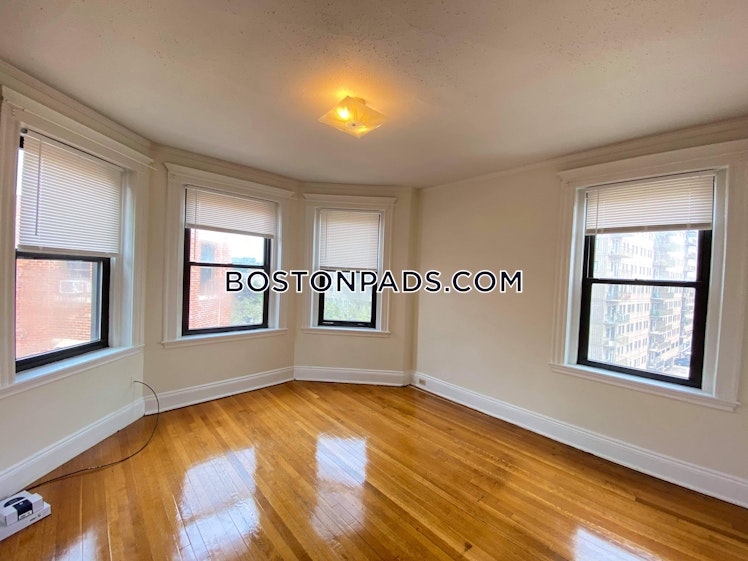 Washington St., Malden