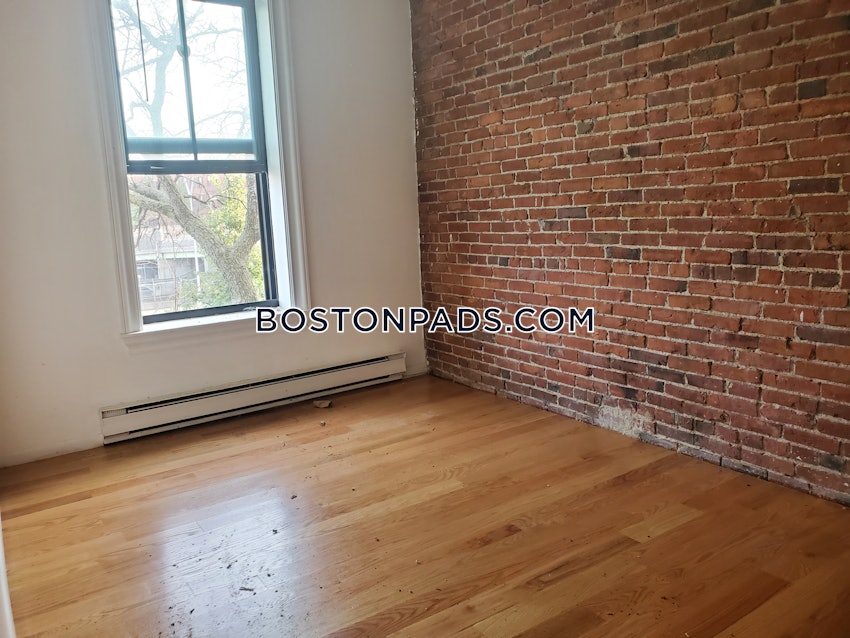 BOSTON - BAY VILLAGE - 1 Bed, 1 Bath - Image 4