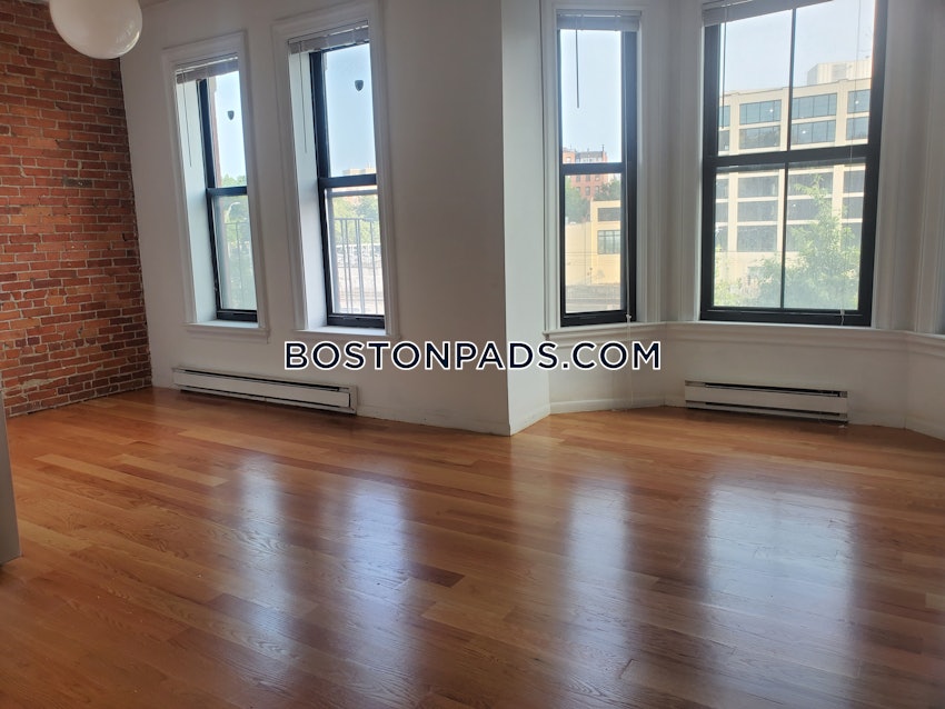 BOSTON - BAY VILLAGE - 1 Bed, 1 Bath - Image 2