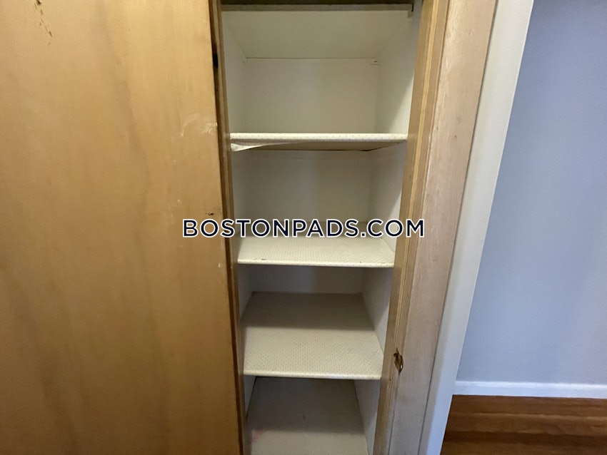 BOSTON - BRIGHTON - OAK SQUARE - 1 Bed, 1 Bath - Image 7