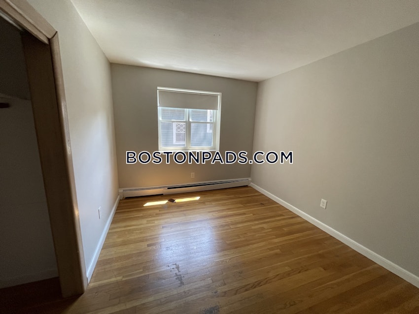 BOSTON - BRIGHTON - OAK SQUARE - 1 Bed, 1 Bath - Image 4