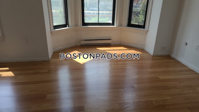 BOSTON - BAY VILLAGE - 1 Bed, 1 Bath - Image 7