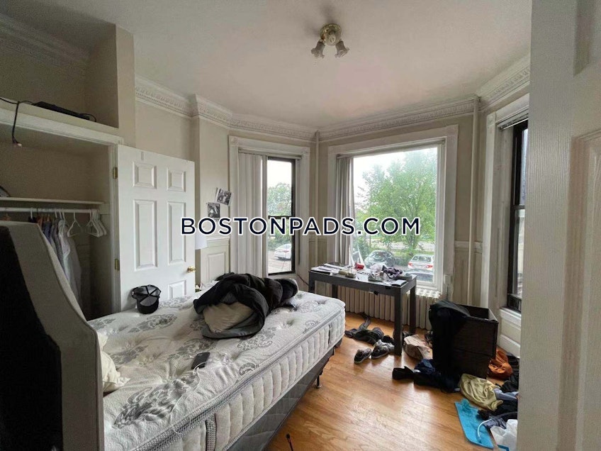 Boston - $3,400+ /month