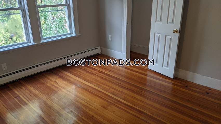 BOSTON - DORCHESTER - CENTER - 3 Beds, 1 Bath - Image 10