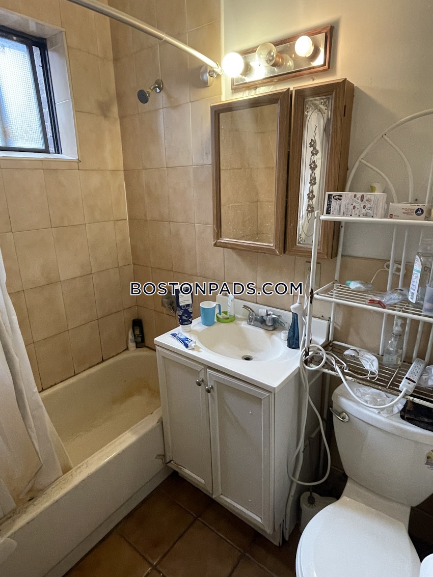 BOSTON - ALLSTON - 5 Beds, 2 Baths - Image 6