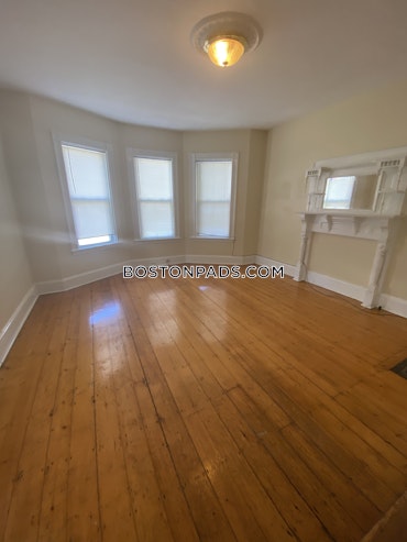 Boston - 5 Beds, 3 Baths