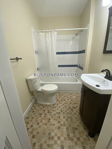 Boston - 5 Beds, 3 Baths