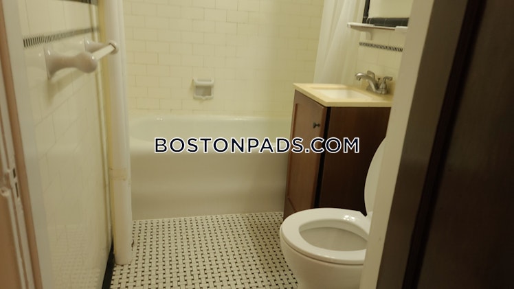 Pleasant St., Malden