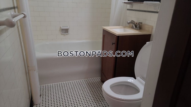 Pleasant St., Malden