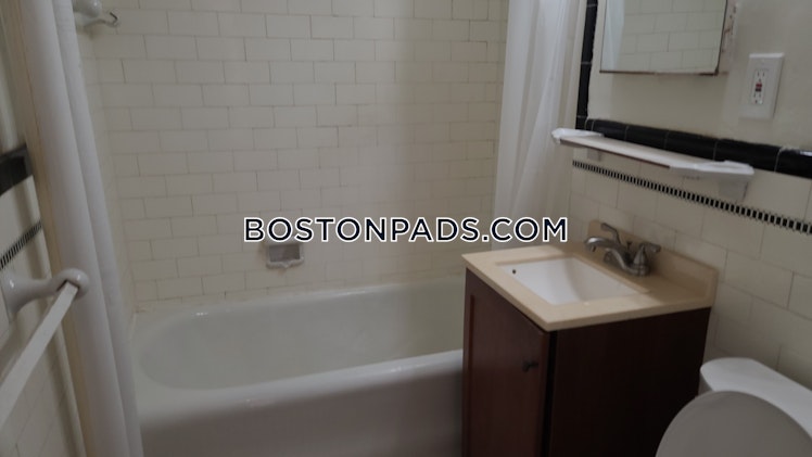 Pleasant St., Malden