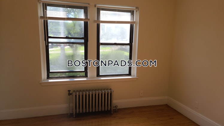 Pleasant St., Malden