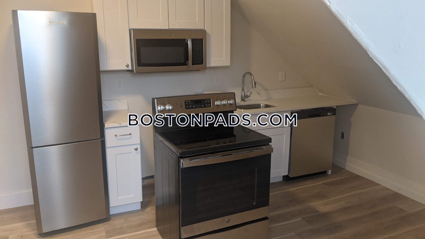 QUINCY - WOLLASTON - 1 Bed, 1 Bath - Image 1