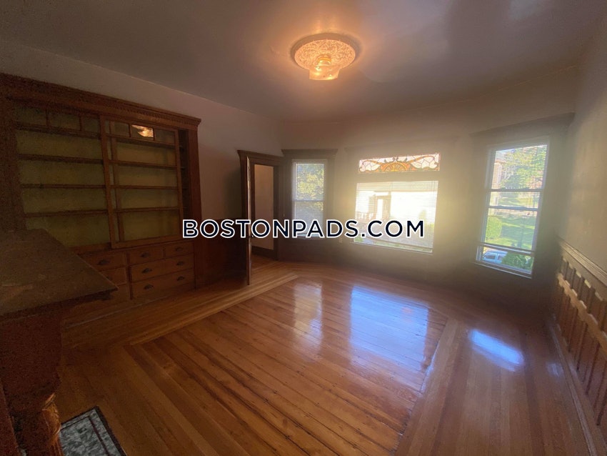 BOSTON - ROXBURY - 3 Beds, 1 Bath - Image 69