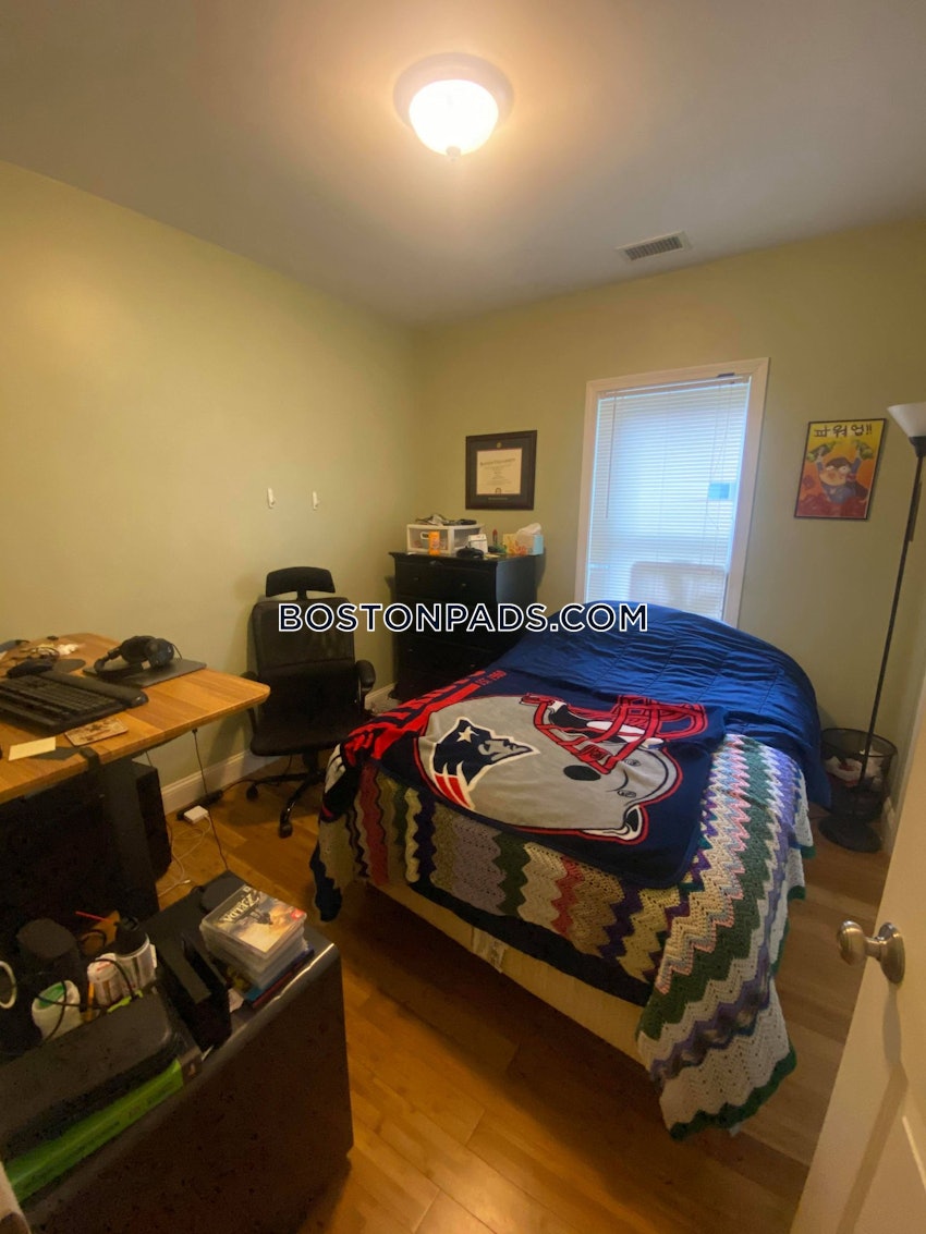 BOSTON - JAMAICA PLAIN - HYDE SQUARE - 4 Beds, 2 Baths - Image 10