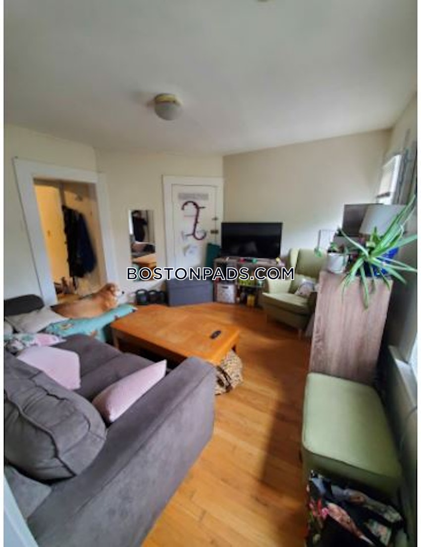 CAMBRIDGE - HARVARD SQUARE - 2 Beds, 1 Bath - Image 2