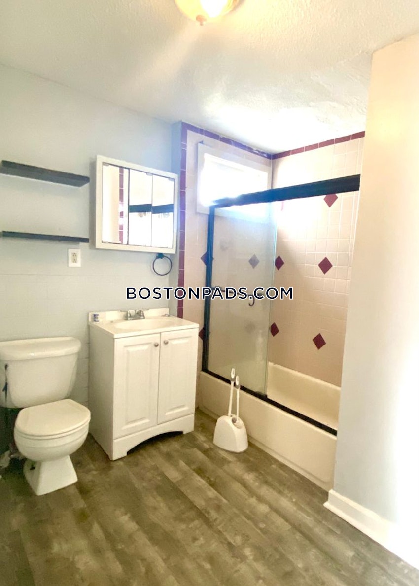 CHELSEA - 2 Beds, 1 Bath - Image 9