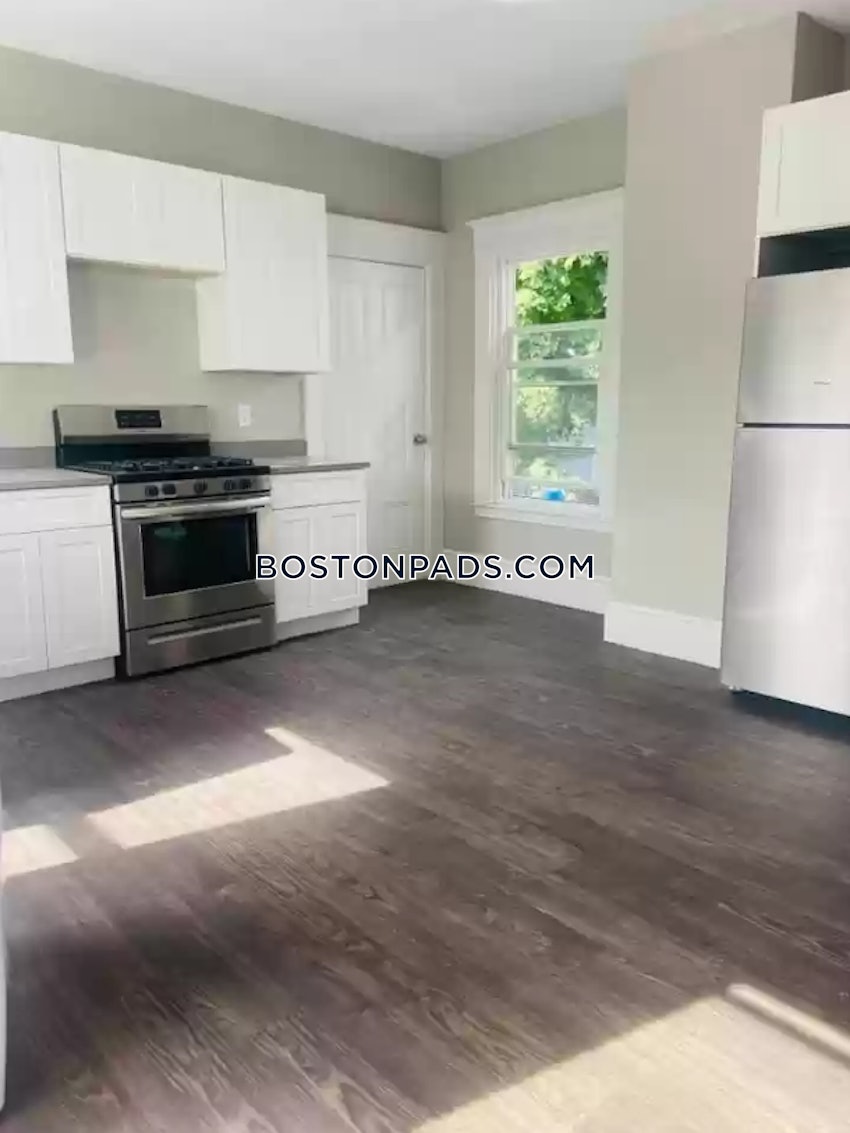 BOSTON - SOUTH BOSTON - EAST SIDE - 4 Beds, 1 Bath - Image 4