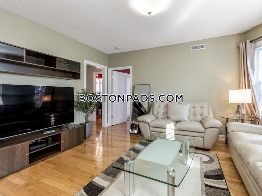 SOMERVILLE- WEST SOMERVILLE/ TEELE SQUARE - 5 Beds, 4 Baths - Image 1