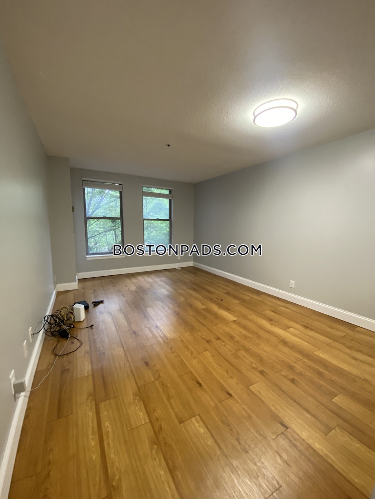 Dartmouth St., Boston