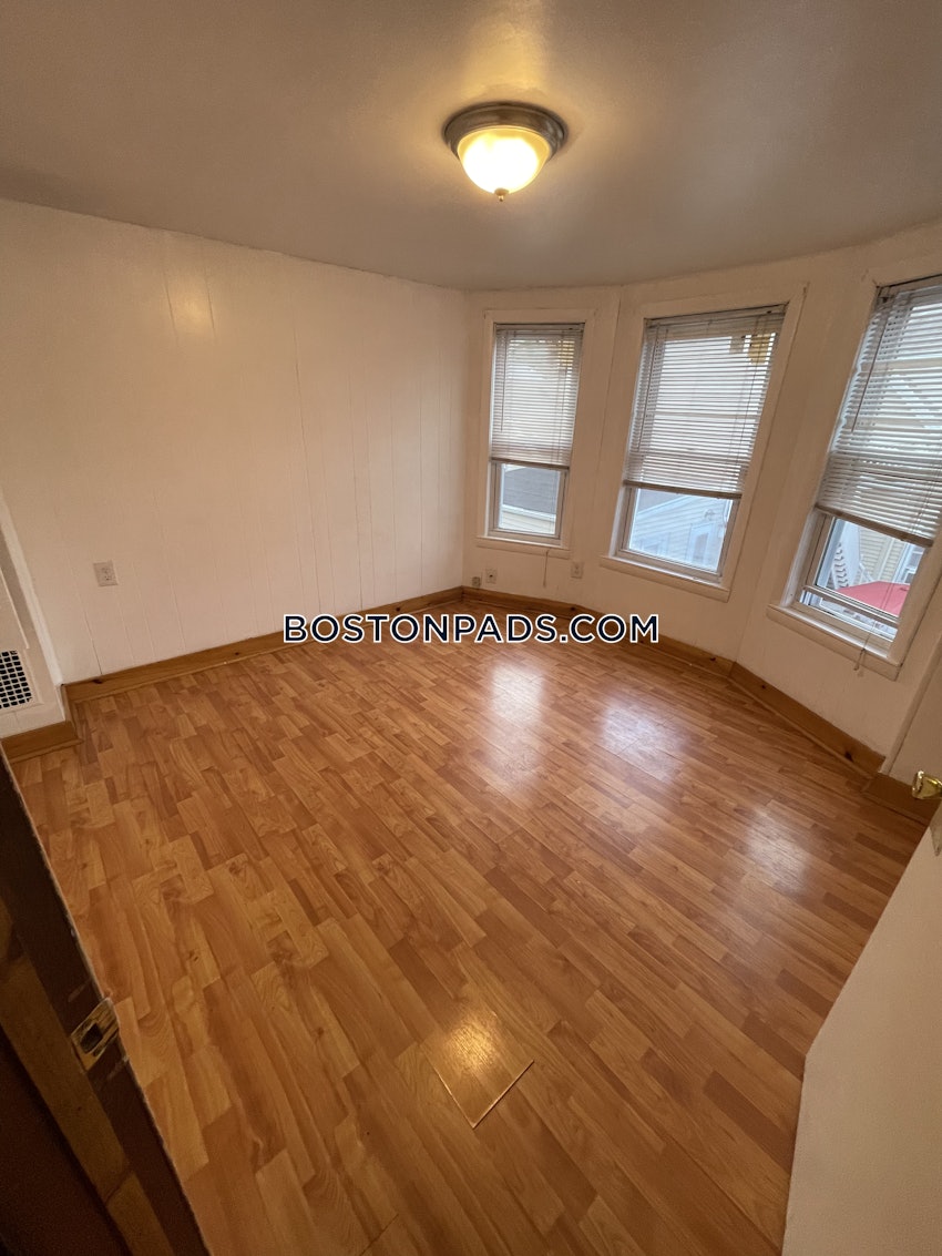 MALDEN - 4 Beds, 1 Bath - Image 26