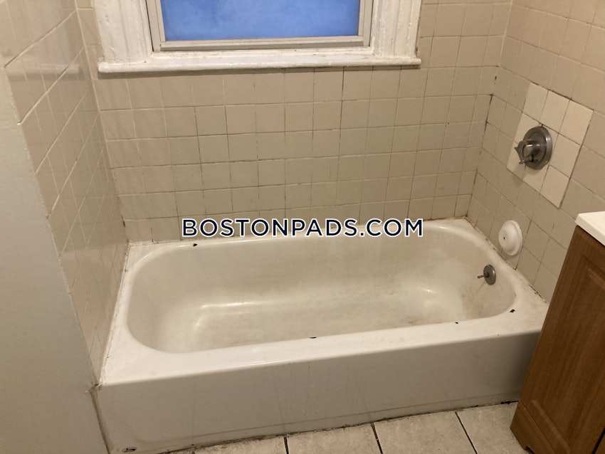 BOSTON - ROXBURY - 3 Beds, 1 Bath - Image 69