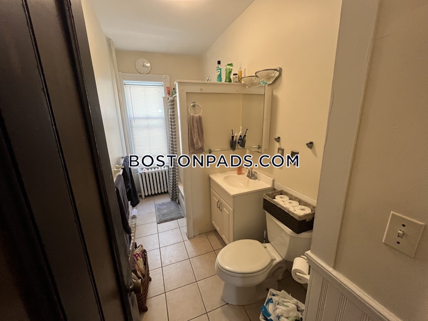 BOSTON - JAMAICA PLAIN - FOREST HILLS - 3 Beds, 1 Bath - Image 12