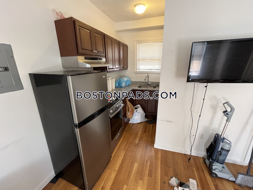 BOSTON - DORCHESTER - CENTER - Studio , 1 Bath - Image 3