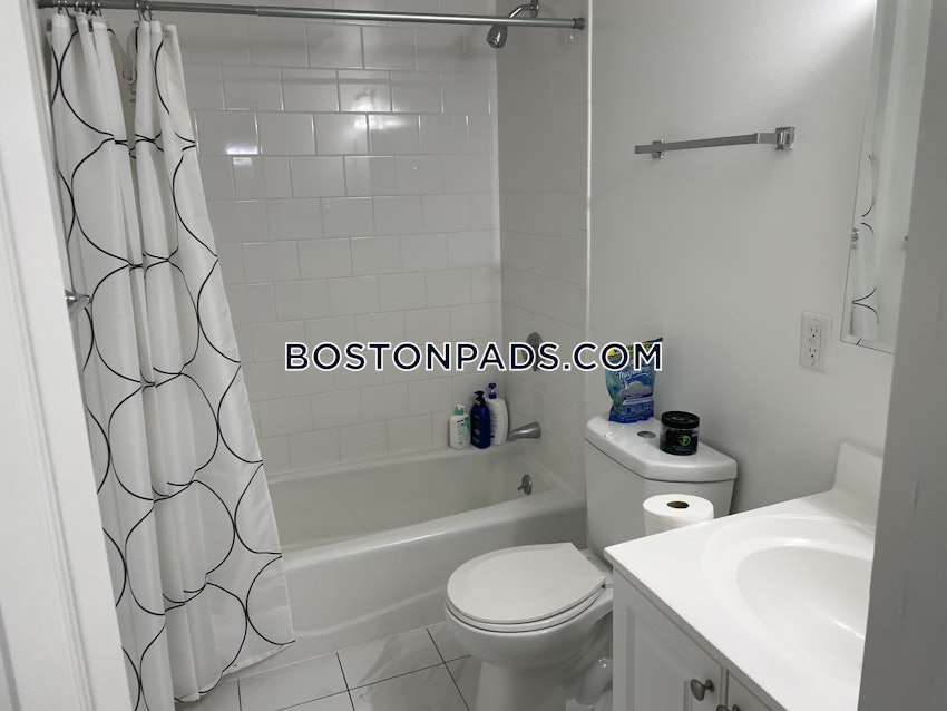 CAMBRIDGE - HARVARD SQUARE - 2 Beds, 1.5 Baths - Image 5