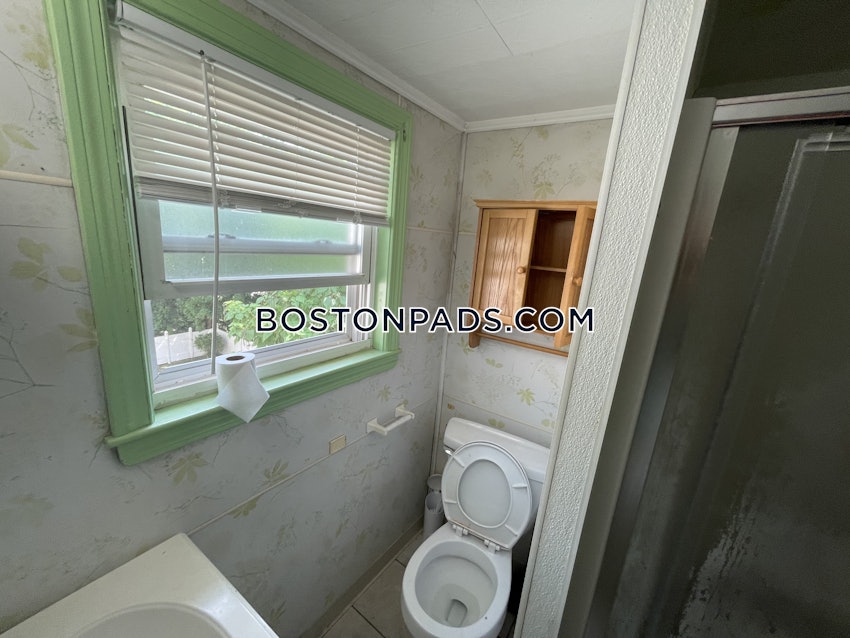 MALDEN - 2 Beds, 1 Bath - Image 11