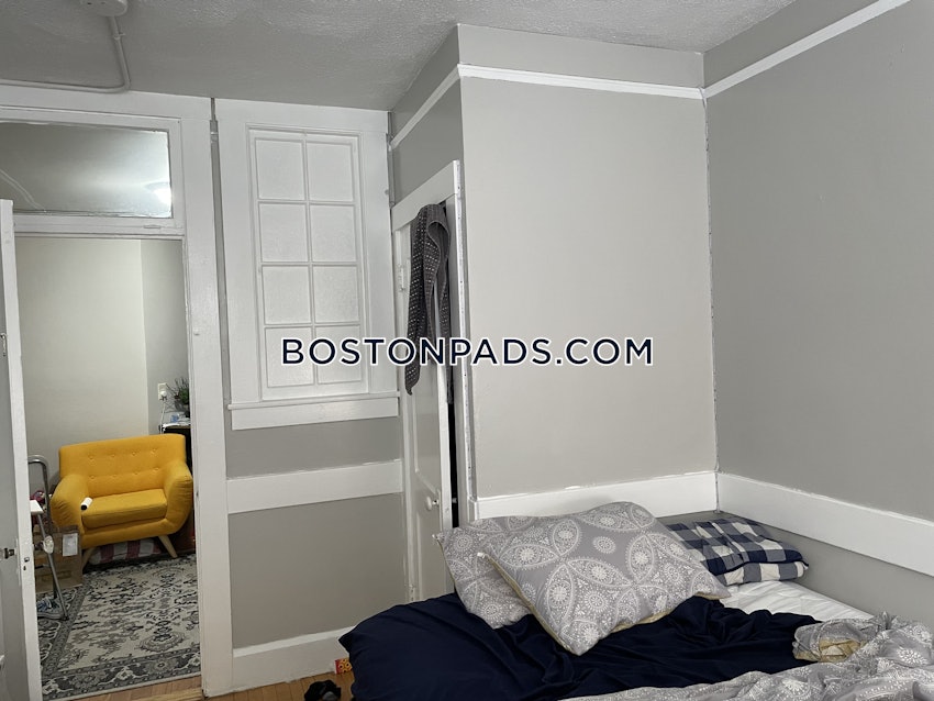 BOSTON - NORTH END - 3 Beds, 1 Bath - Image 27