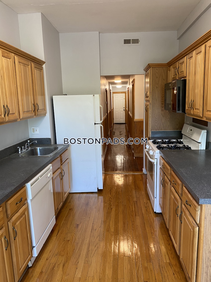 BOSTON - DORCHESTER - UPHAMS CORNER - 3 Beds, 1.5 Baths - Image 1