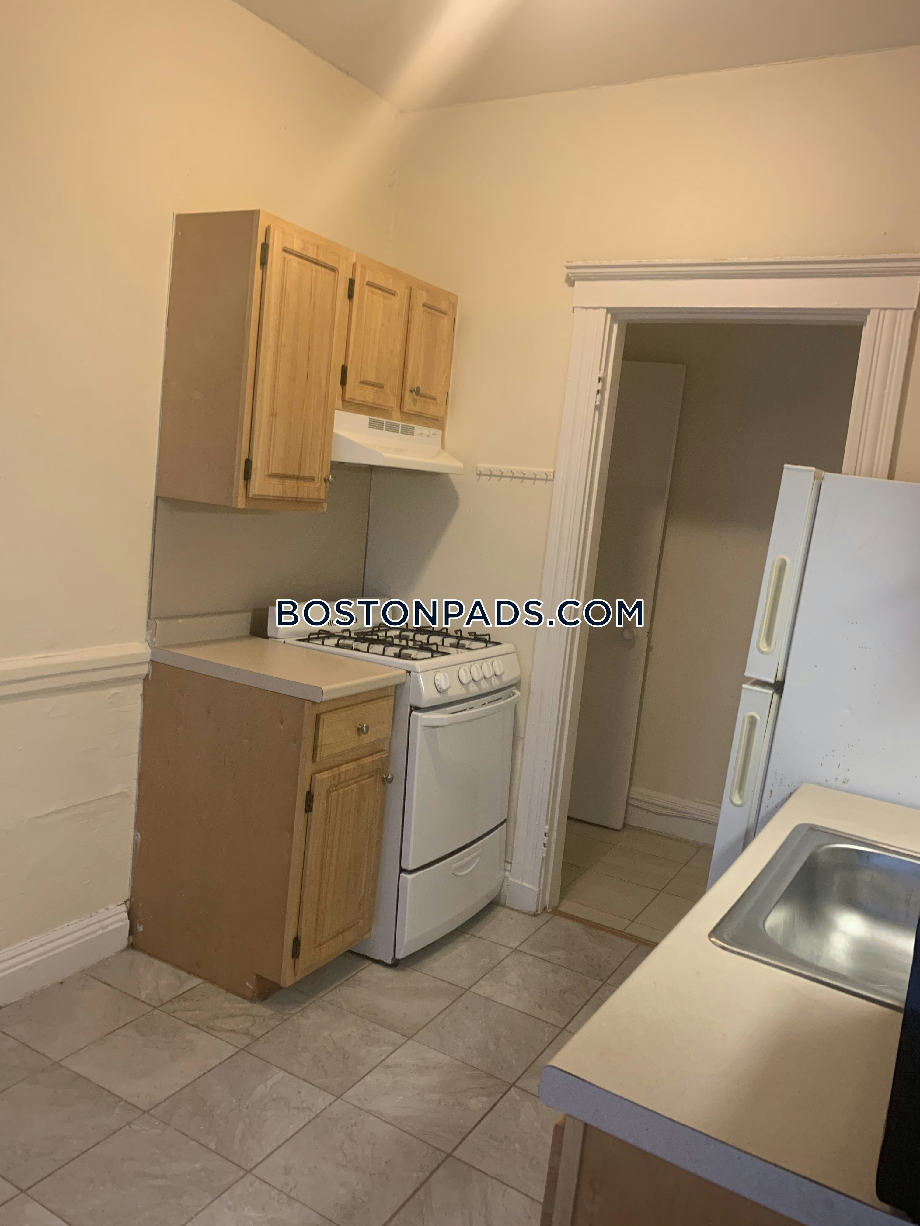Boston - 0 Beds, 1 Baths