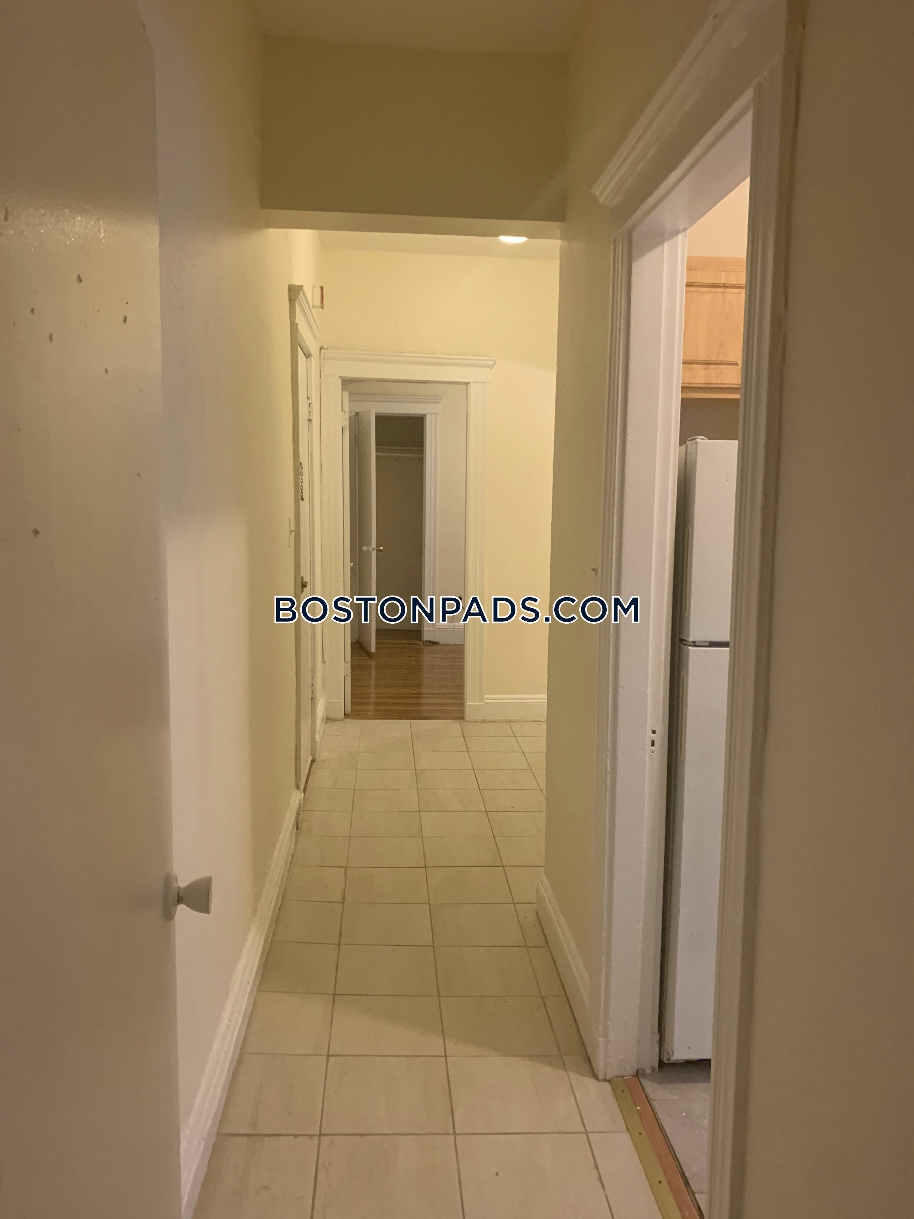 Boston - 0 Beds, 1 Baths