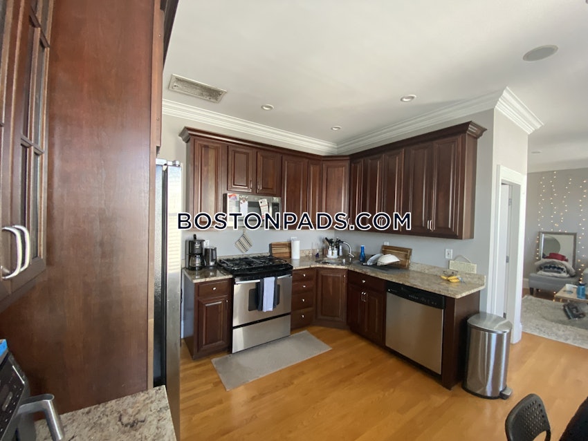 BOSTON - SOUTH BOSTON - ANDREW SQUARE - 4 Beds, 1 Bath - Image 6