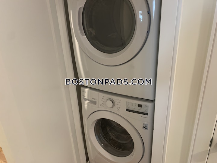 brookline-apartment-for-rent-3-bedrooms-25-baths-brookline-village-5200-8033213 