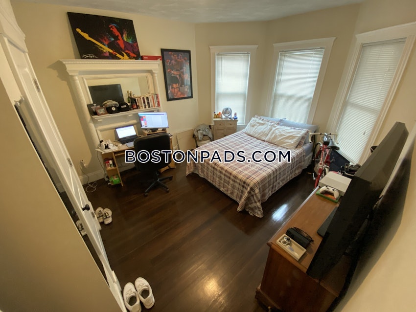 BOSTON - DORCHESTER/SOUTH BOSTON BORDER - 4 Beds, 2 Baths - Image 17