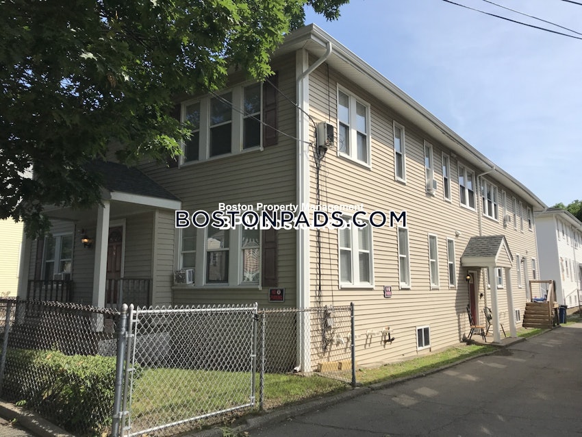 QUINCY - WOLLASTON - 1 Bed, 1 Bath - Image 6